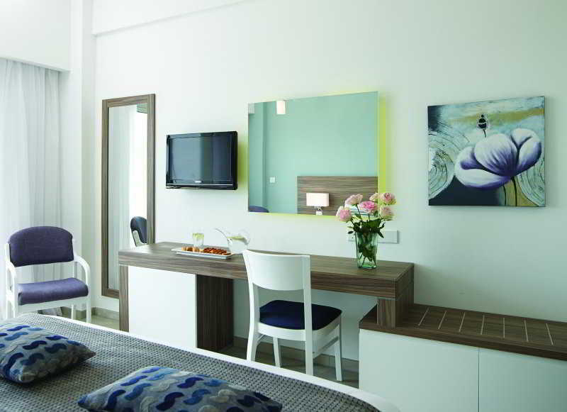 Sentido Kouzalis Beach Hotel Protaras Exterior photo